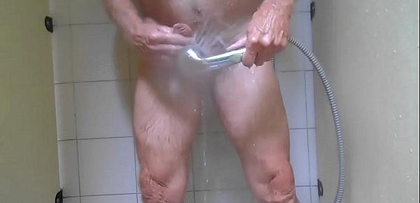 Shower - ma tante sous la douche - my ant inshower